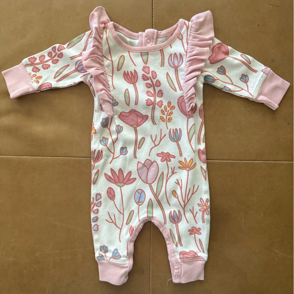 ❤️$10 FLASH SALE❤️Monica + Andy Tulip Jumpsuit newborn